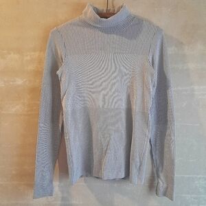 420a. light blue Athleta striped turtleneck long sleeve activewear top, S